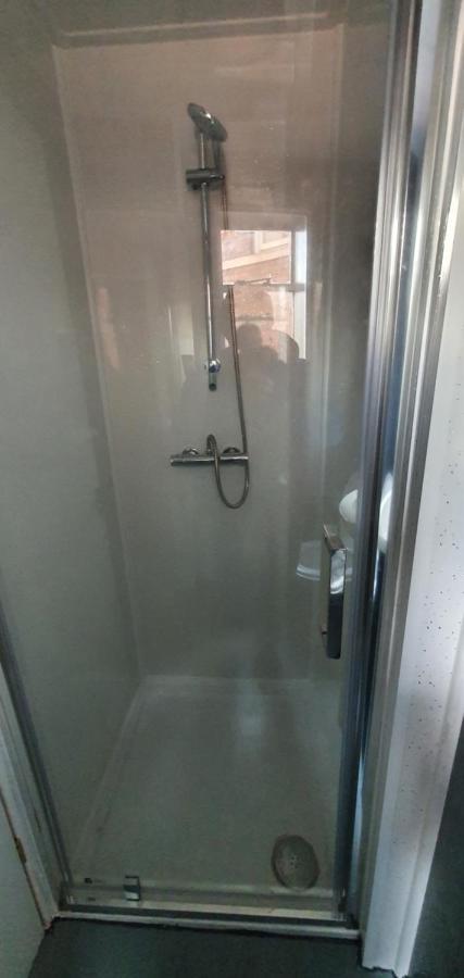 En Suite Single Bedroom, Close To City Centre شيفيلد المظهر الخارجي الصورة